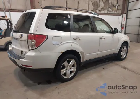 2010 Subaru Forester 2.5X Premium из США, поврежденный, VIN JF2SH6CC9AH736045